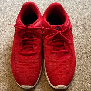 Nike Tanjun tennis shoes